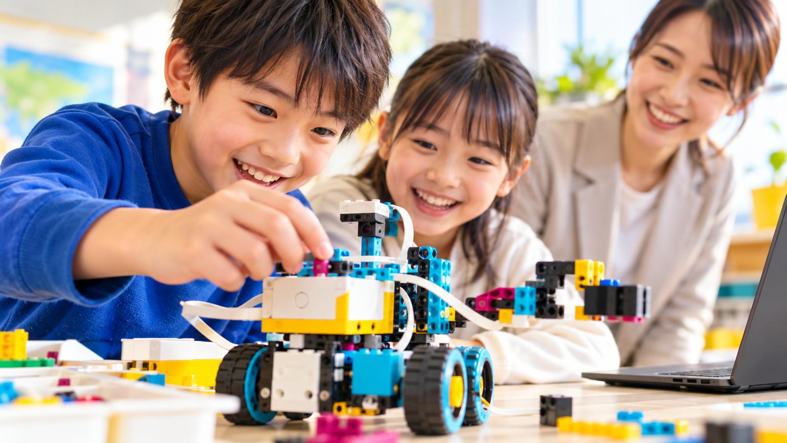 LEGO SPIKE 小学生のプログラミング授業での使い方｜Essential・Prime の選び方と授業の進め方を解説の内容を表すアイキャッチ画像