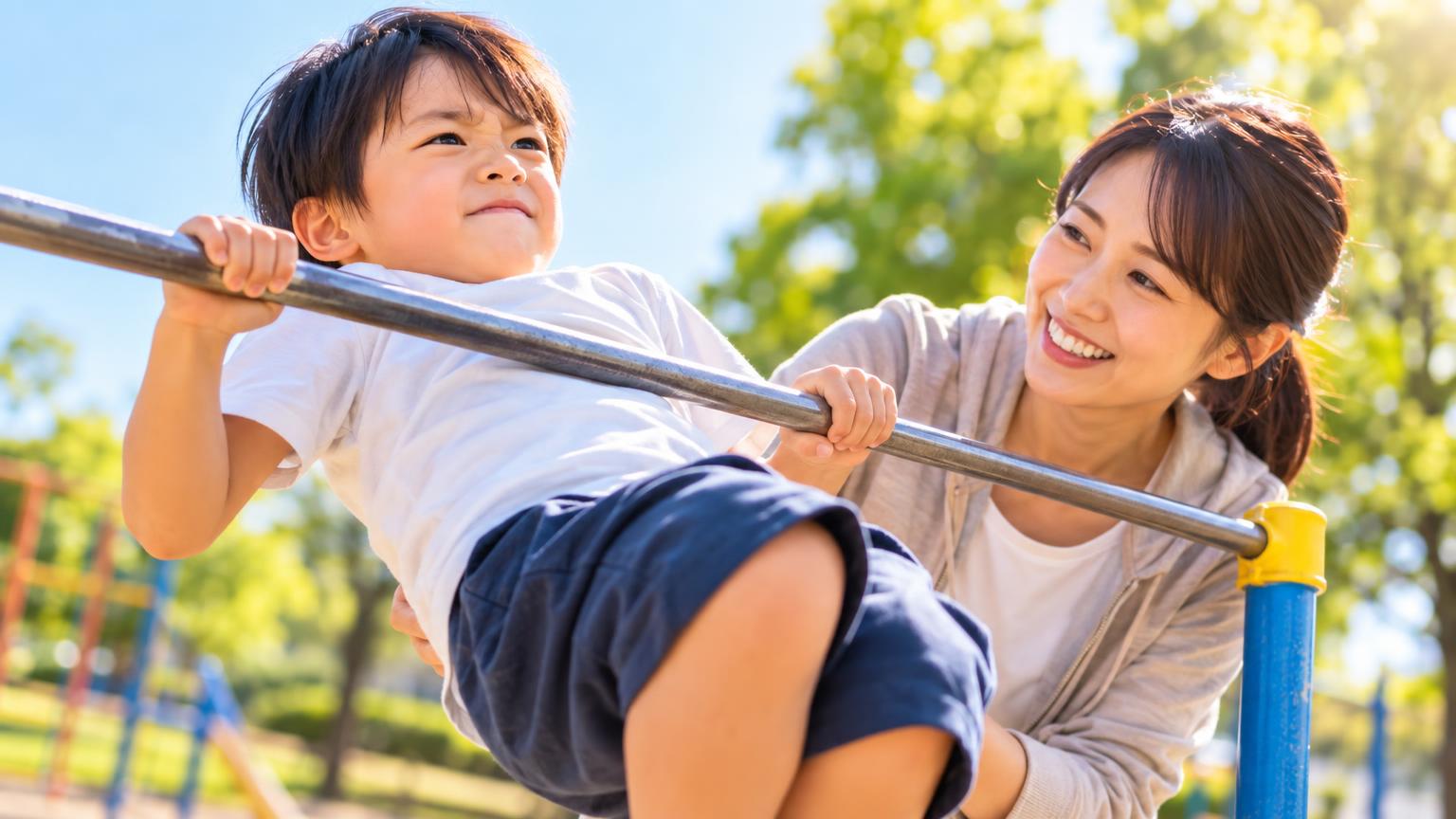 鉄棒・逆上がりが怖い子どもの克服方法｜恐怖心が生まれる仕組みと段階別練習ステップの内容を表すアイキャッチ画像