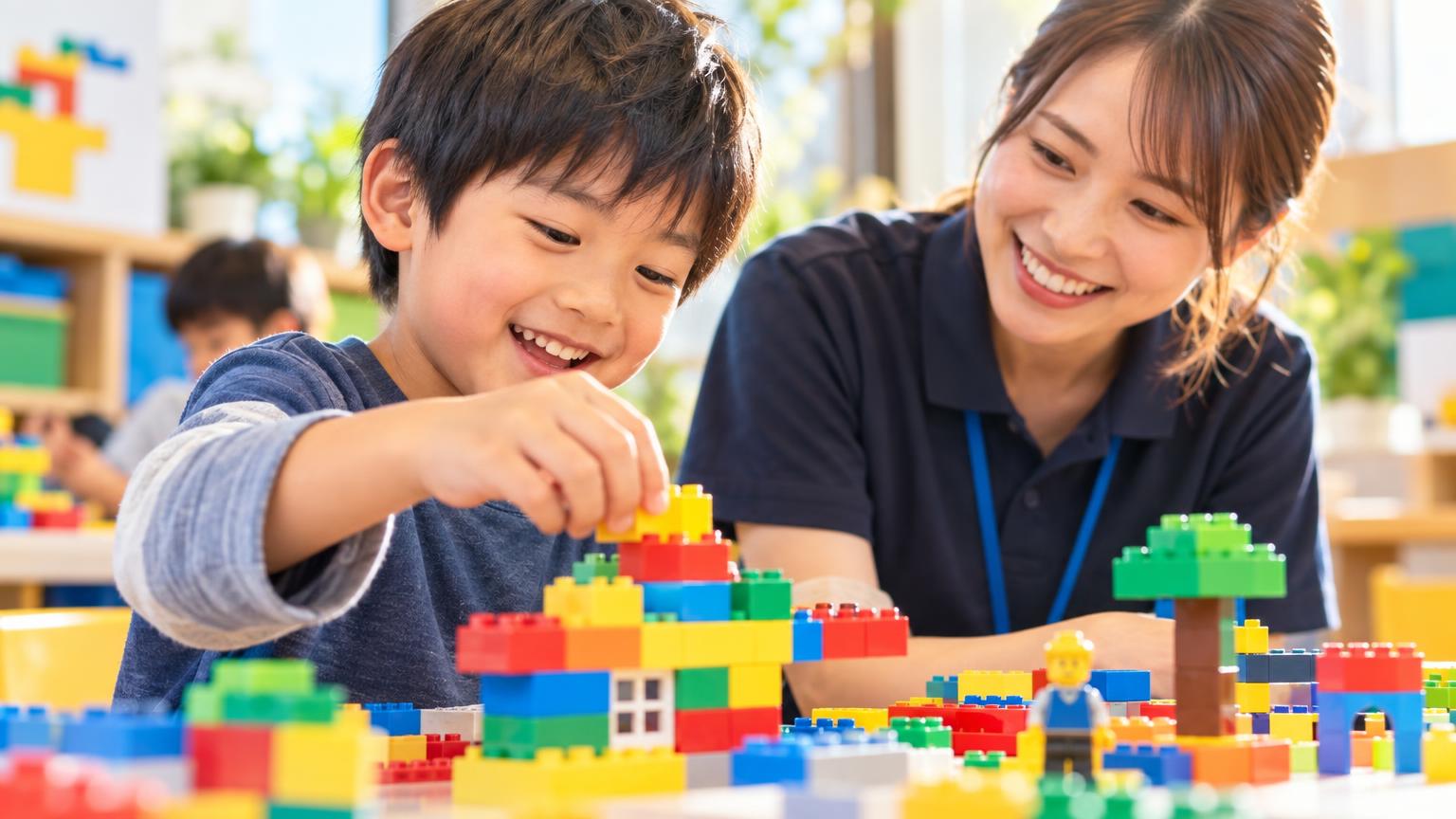 レゴスクールは発達障害の子どもに向いている？指導体制とカリキュラム柔軟性で判断する方法の内容を表すアイキャッチ画像