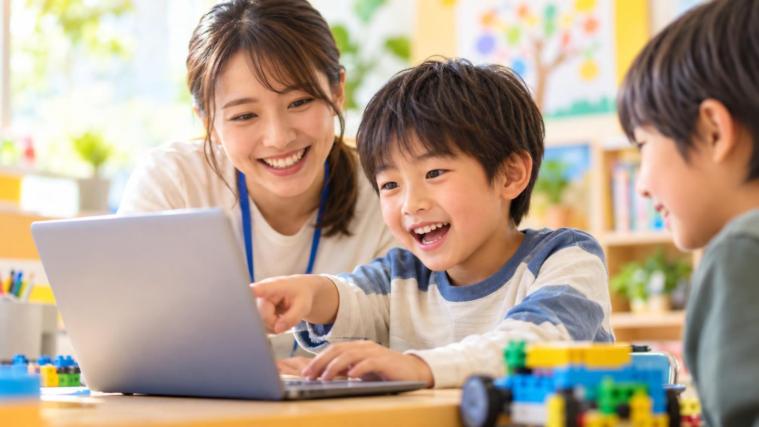 放課後等デイサービスへのプログラミング導入サービスの選び方｜発達障害のある子どもに対応できる4つの判断軸の内容を表すアイキャッチ画像