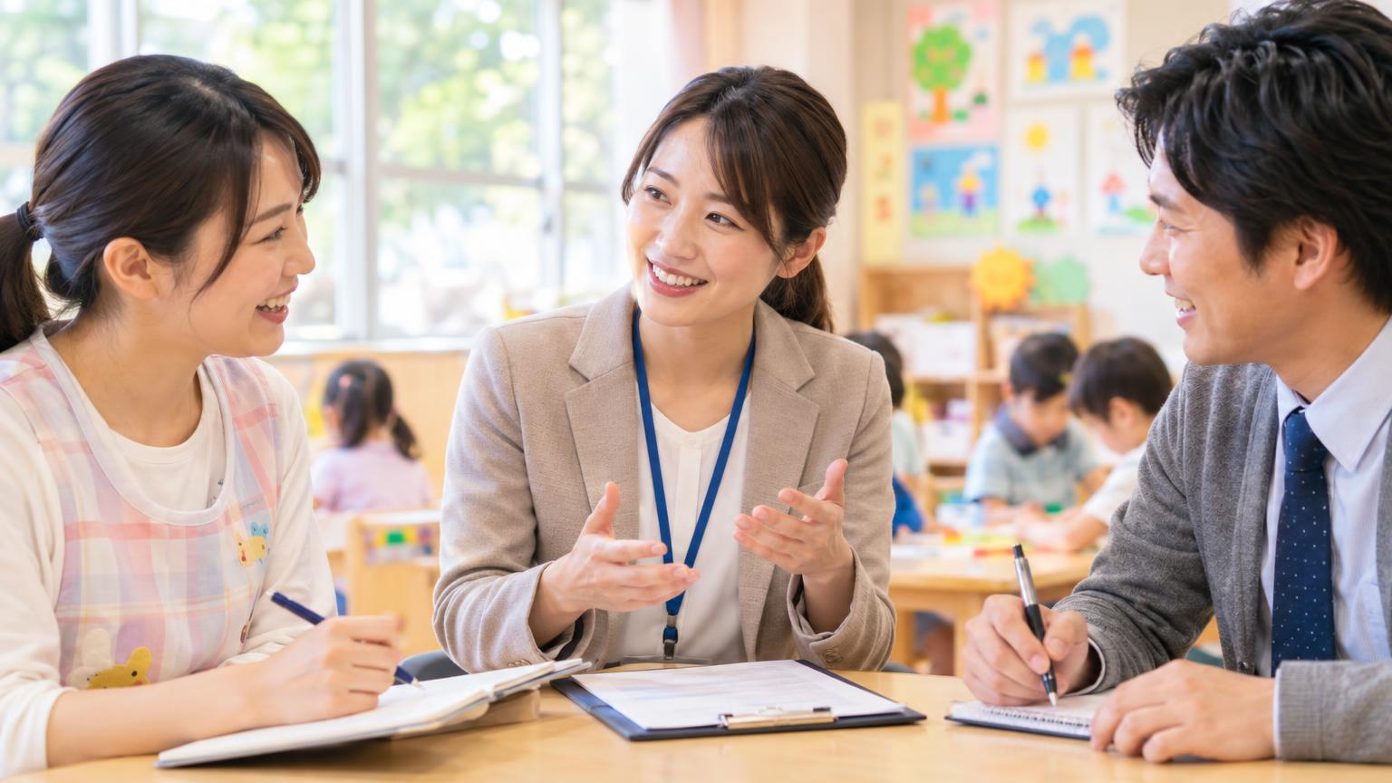 保育所等訪問支援で学校の先生とどう連携するか｜訪問から支援計画反映までの流れを解説の内容を表すアイキャッチ画像