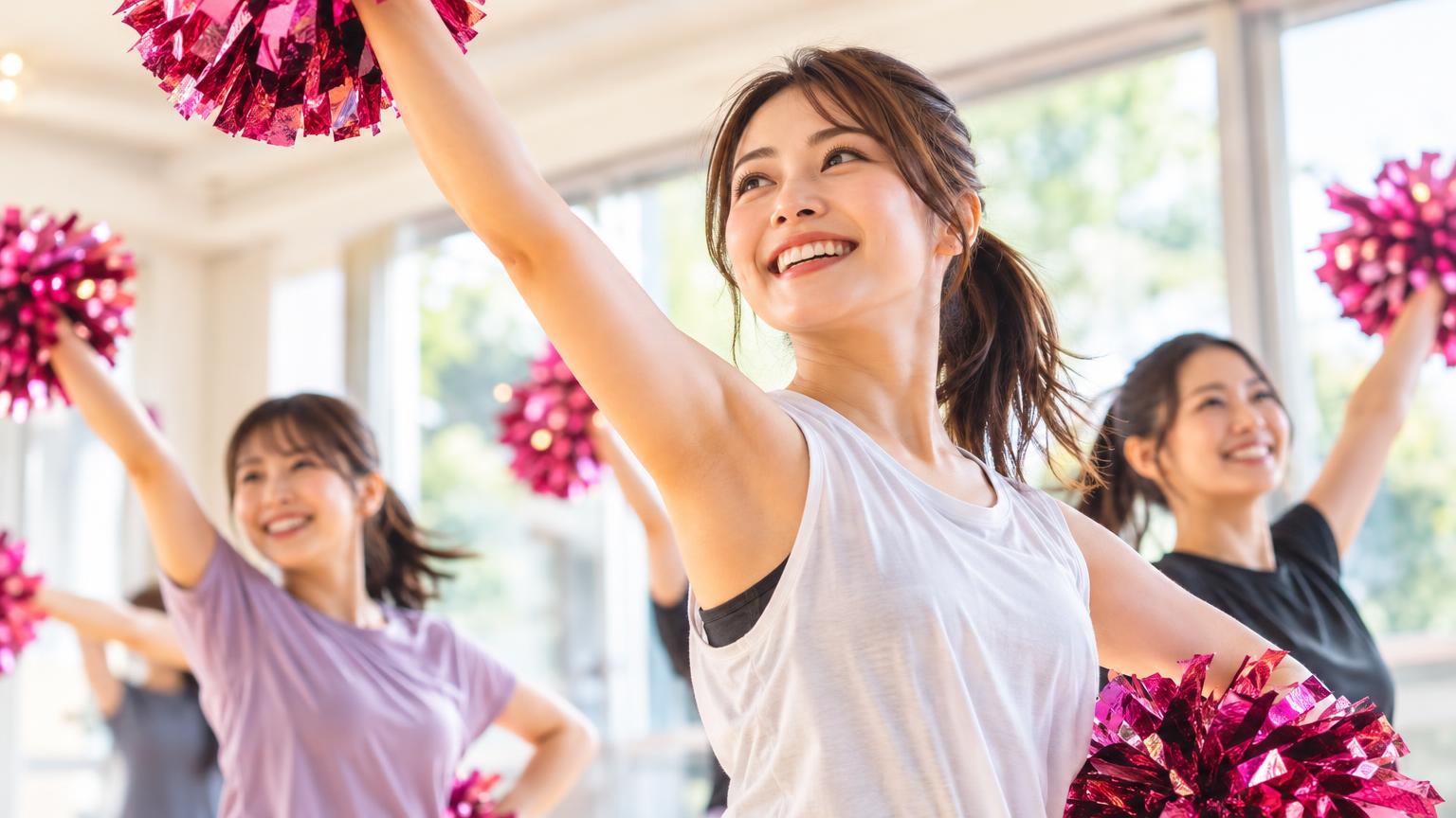 チア 習い事 日進（さいたま市）大人の始め方｜教室タイプ別の選び方とアクロバット習得の方法の内容を表すアイキャッチ画像