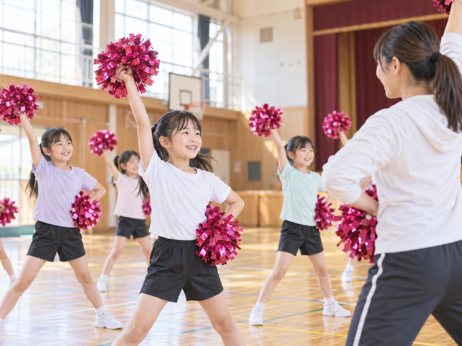 春日部市内のチアダンス教室で練習する小学生たち