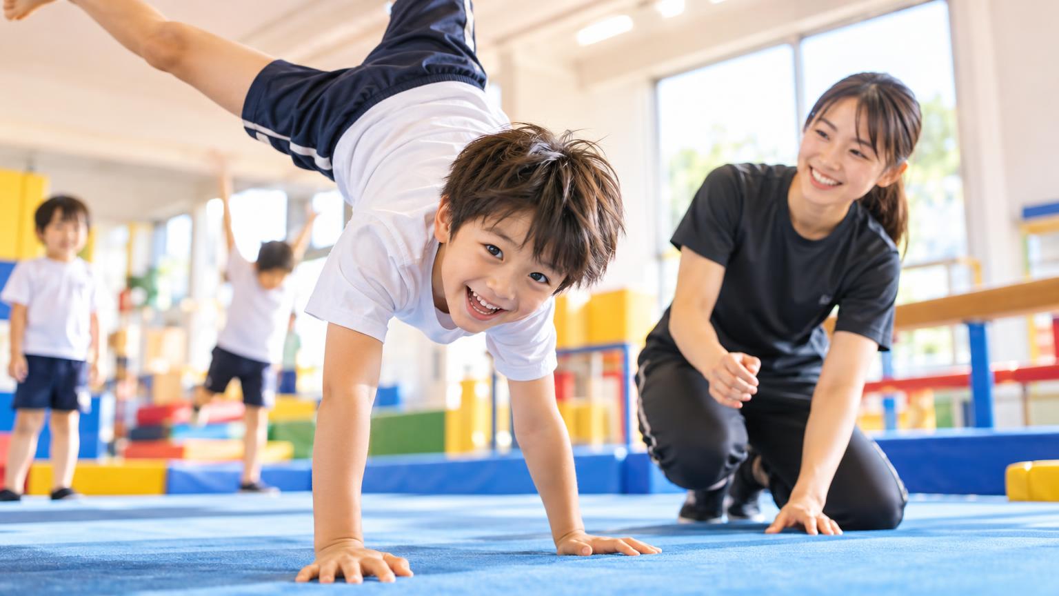 子どものアクロバット習い事【宮原・さいたま市北区】教室タイプ別の特徴と費用まとめの内容を表すアイキャッチ画像